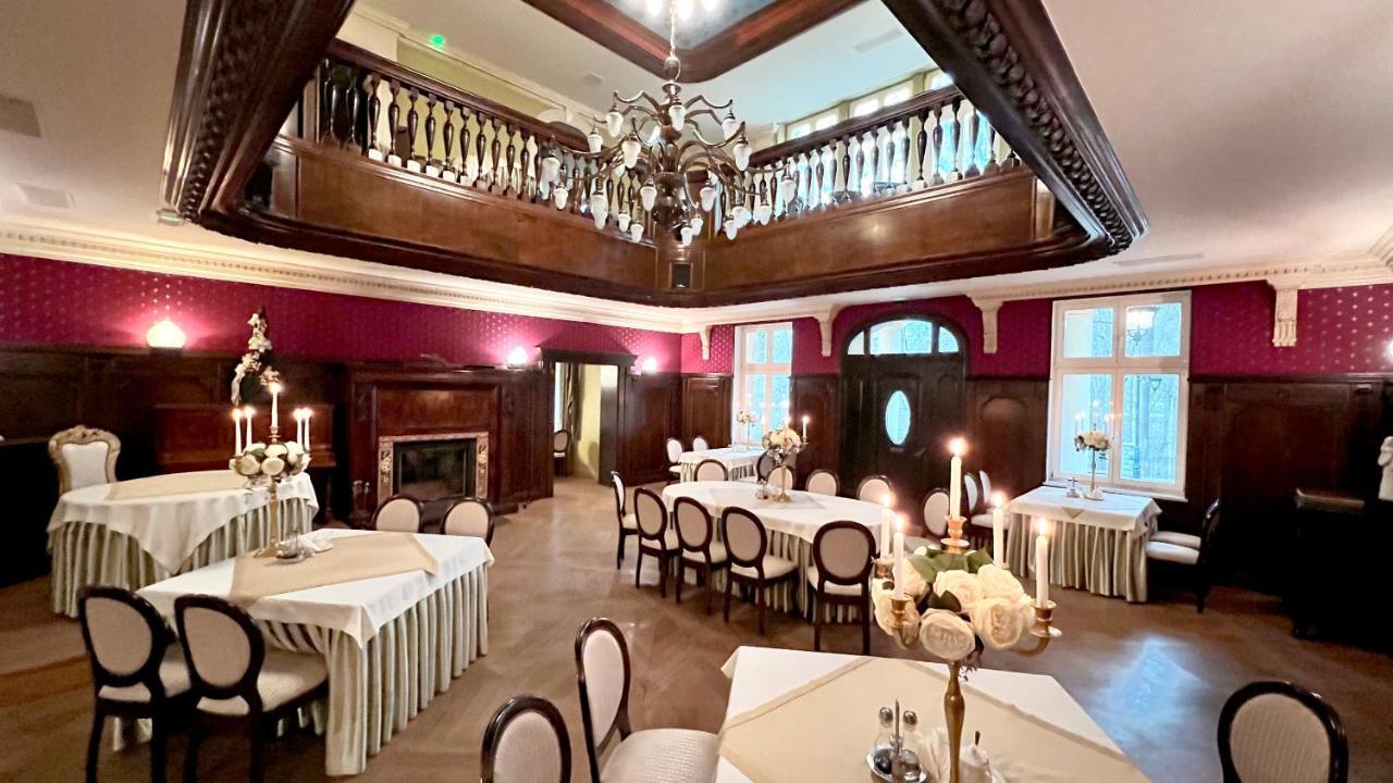 Hotel "Dworek Lesniczowka" โวดิสลาฟ ชลอสกี ภายนอก รูปภาพ