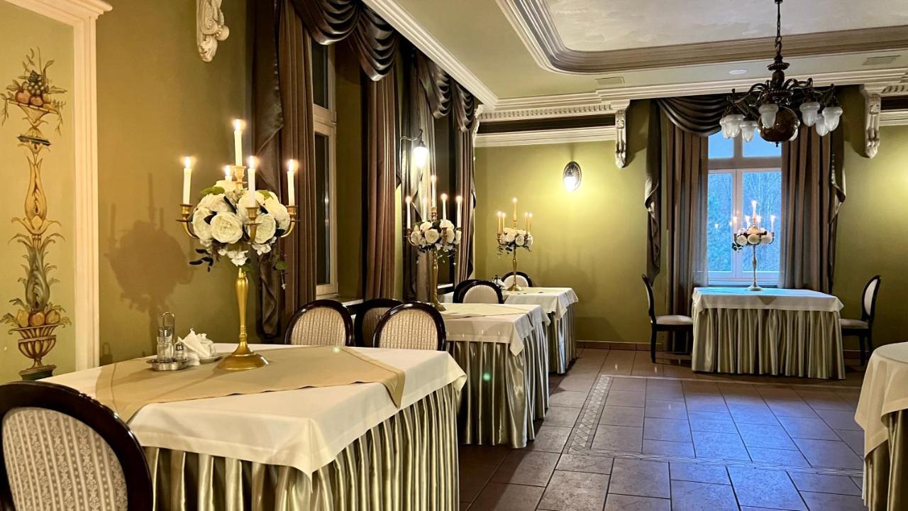 Hotel "Dworek Lesniczowka" โวดิสลาฟ ชลอสกี ภายนอก รูปภาพ