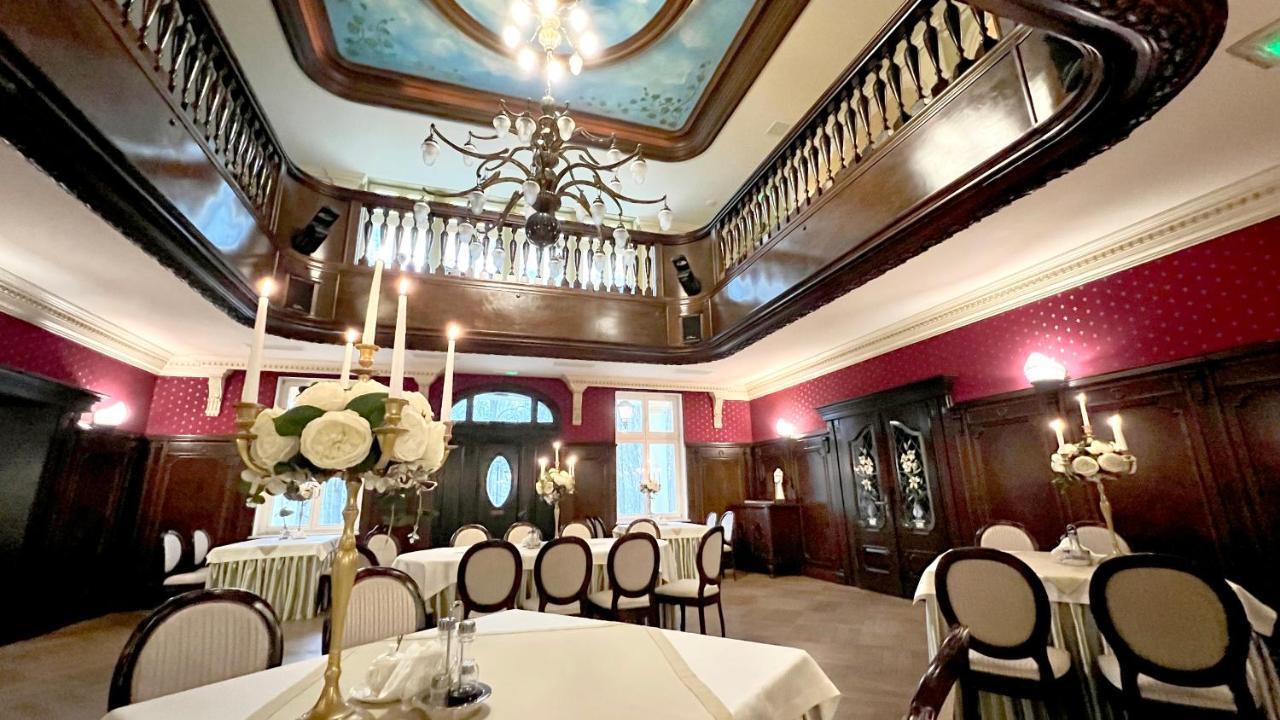 Hotel "Dworek Lesniczowka" โวดิสลาฟ ชลอสกี ภายนอก รูปภาพ