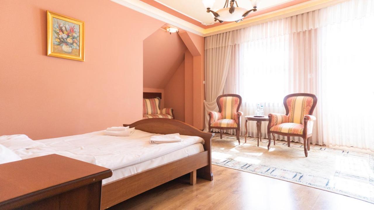 Hotel "Dworek Lesniczowka" โวดิสลาฟ ชลอสกี ภายนอก รูปภาพ