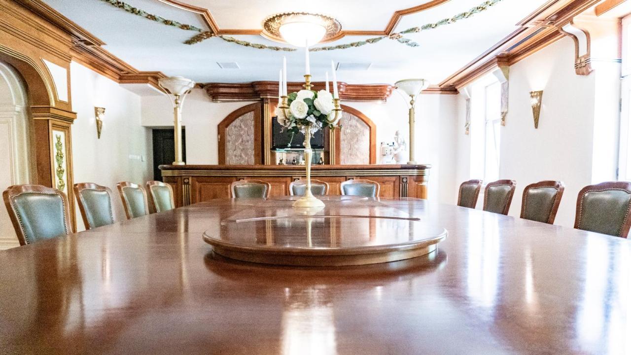 Hotel "Dworek Lesniczowka" โวดิสลาฟ ชลอสกี ภายนอก รูปภาพ