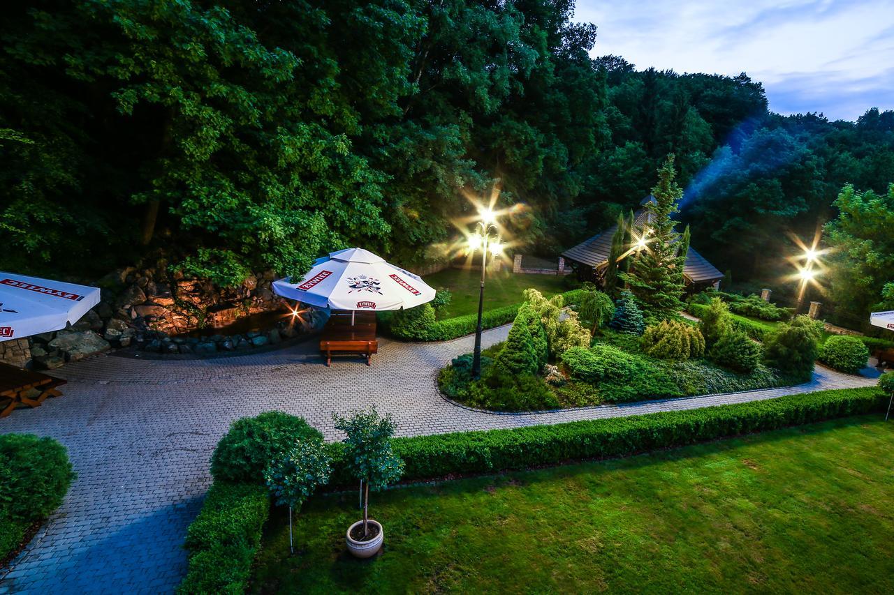 Hotel "Dworek Lesniczowka" โวดิสลาฟ ชลอสกี ภายนอก รูปภาพ
